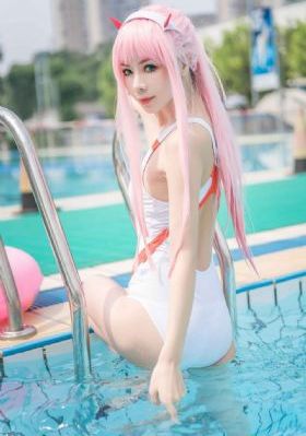 99精品久久久久精品双飞_1080P完整版观看