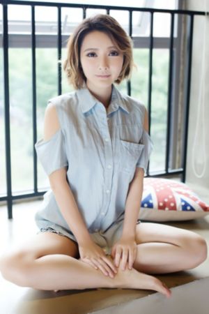 巨物撞击尤物少妇呻吟_国语版高清