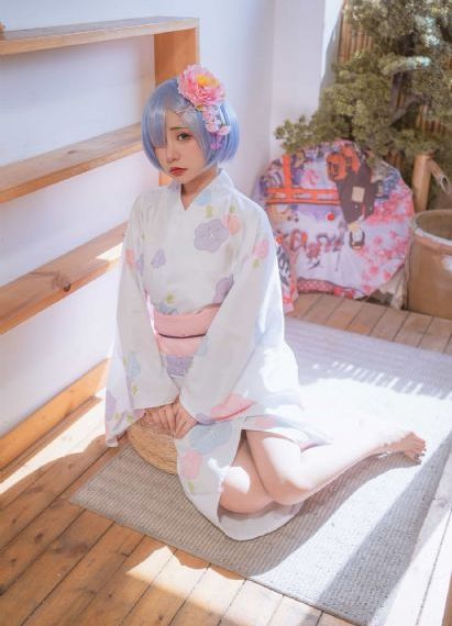 亚洲制服在线中文国产_午夜伦不卡高清在线观看